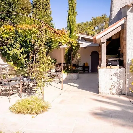 Bella Avec Sa Magnifique Piscine Villa *